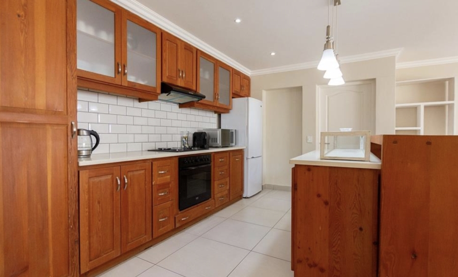 5 Bedroom Property for Sale in Paradise Beach Western Cape